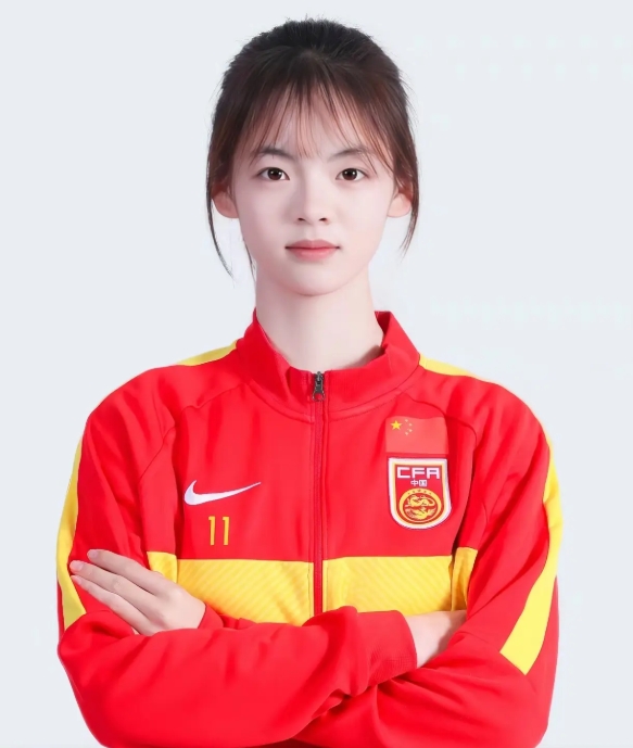 又美又能踢👍21岁姜晨璟致胜球 助武汉女足晋级下一轮 身高161踢的是后腰