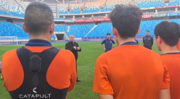 海牛投资人乔伟光喊话：不能让海港从我们身上、蹚着我们夺魁