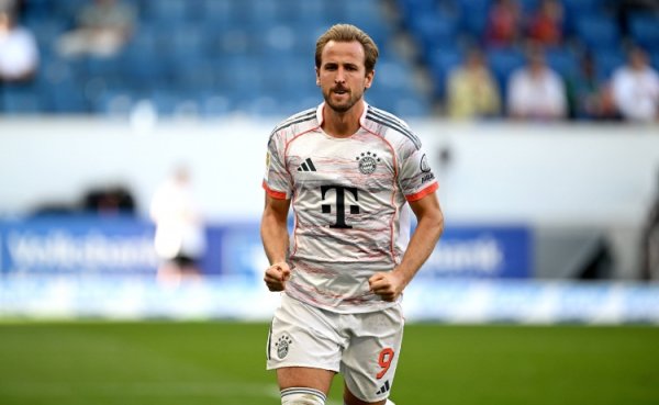 凯恩达成俱乐部生涯400球里程碑，其中拜仁104球、热刺280球