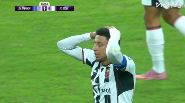 你的林皇...林加德最后时刻踢飞失良机，仰天长叹+抱头难以置信