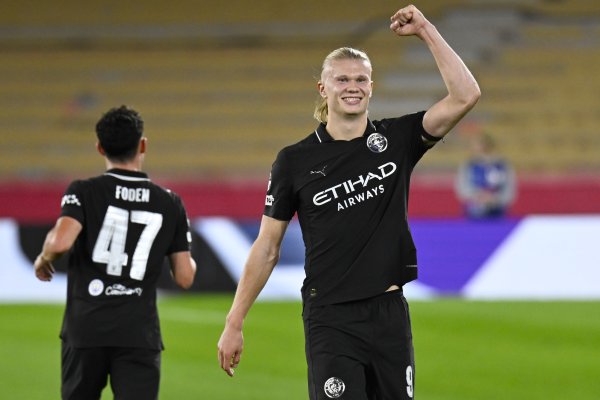 恐怖魔人😱哈兰德双响欧冠50场52球，25岁进入历史射手榜前10！