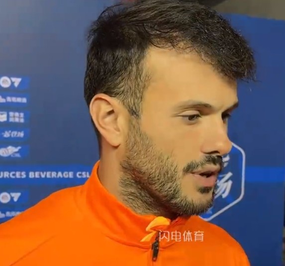 24球领跑射手榜！卡扎伊什维利：没想太多荣誉，主场作战  踢谁都占优