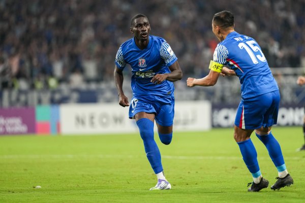 东体：申花六外援出征亚冠，谢鹏飞、戴伟浚也随队出征