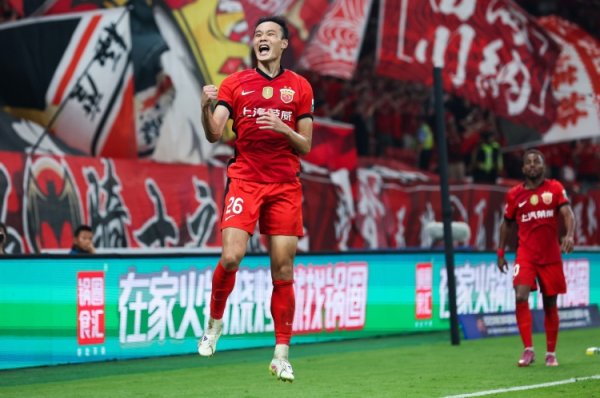 古代足球    周刊：三度入选国足但无缘A级赛首秀，刘若钒期待为国出战